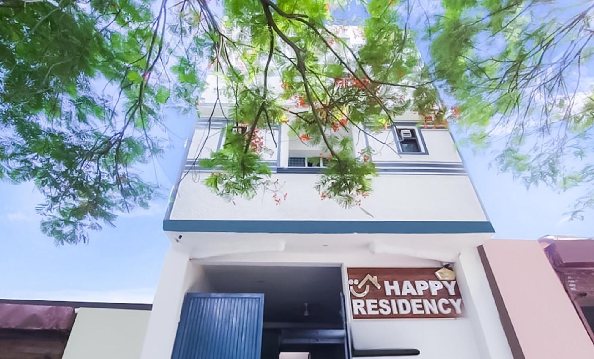 Roomshala 123 Happy Homes- Near Saket Metro Нью-Дели Экстерьер фото